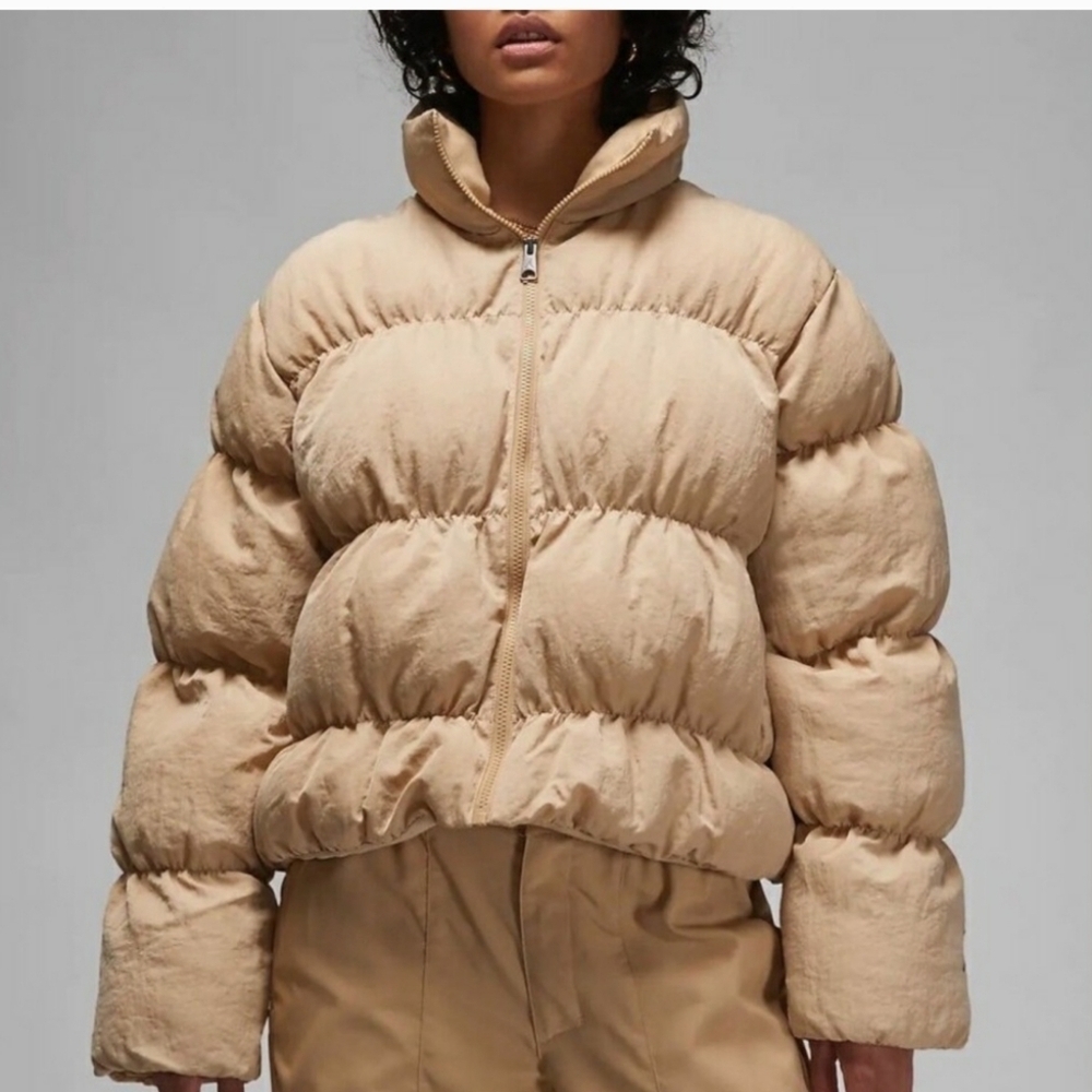 Jordan Women's Beige Puffer Jacket XXL Tall Oversized Fit